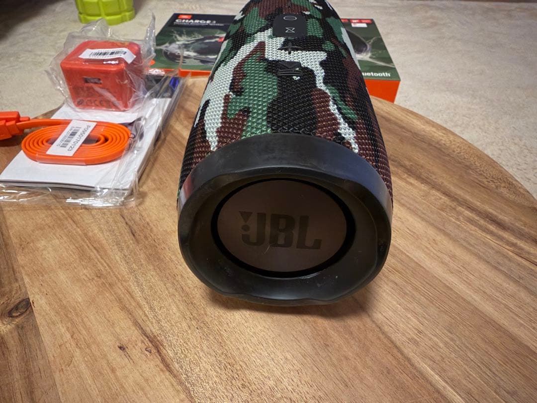 【美品】JBL CHARGE3 チャージ3 迷彩色