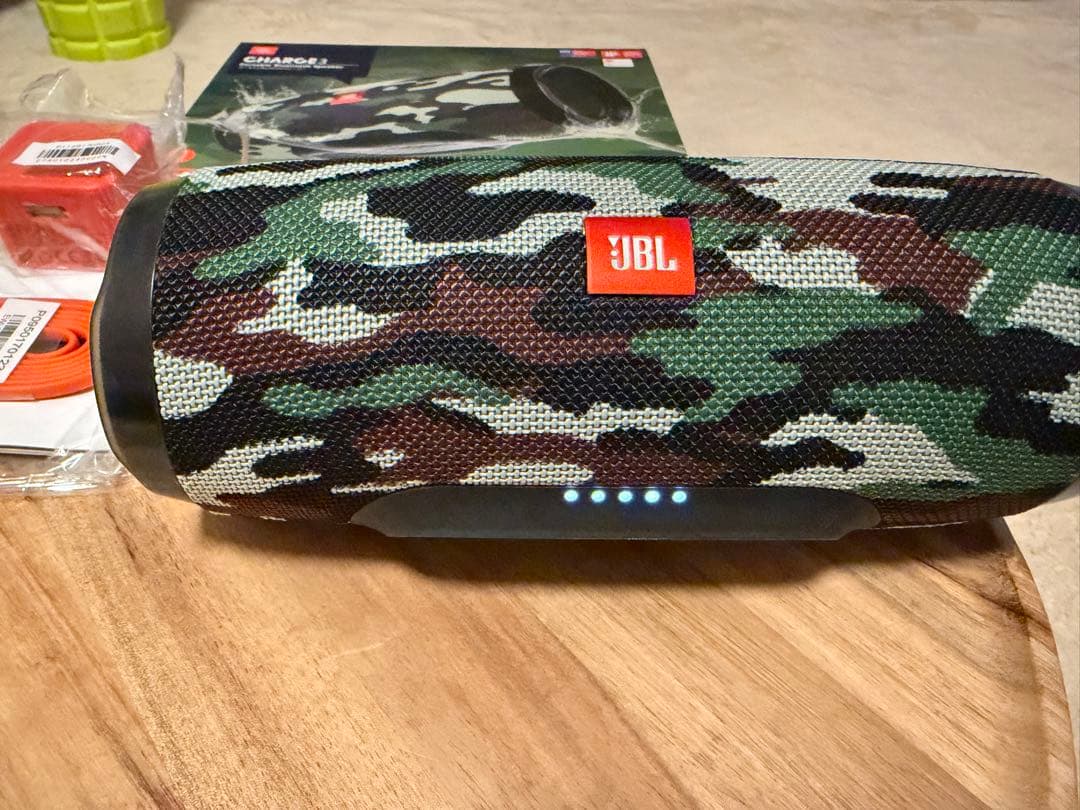 【美品】JBL CHARGE3 チャージ3 迷彩色