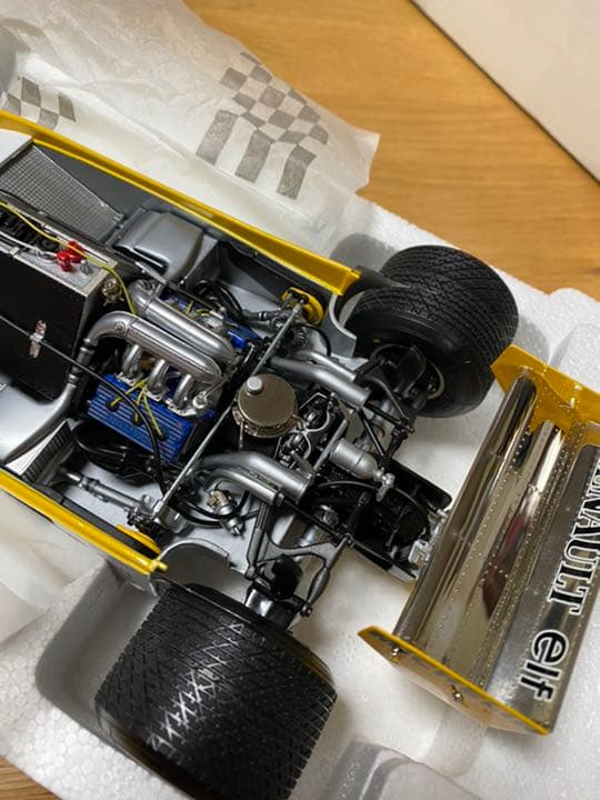 絶版！希少！ルノーRE20 F1 1／18ドライバー付き未展示品