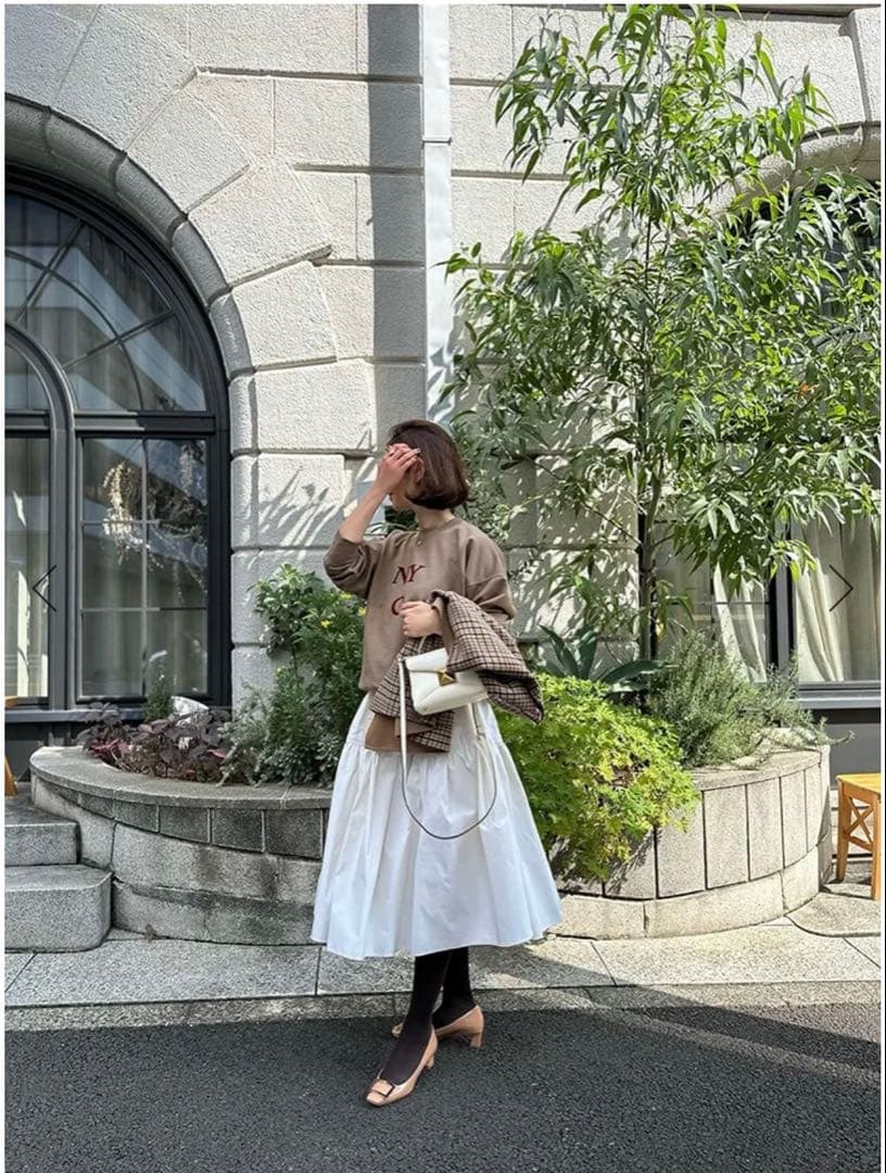 SEVEN TEN ソフトボーンタフタスカート　オフホワイト Sサイズ　美品