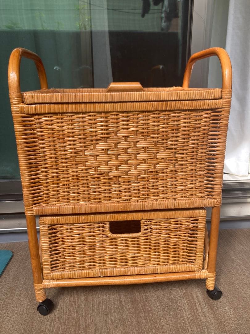 キャスター付き ラタン 籐　チェスト 2段 タンス 箪笥 レトロ アンティーク