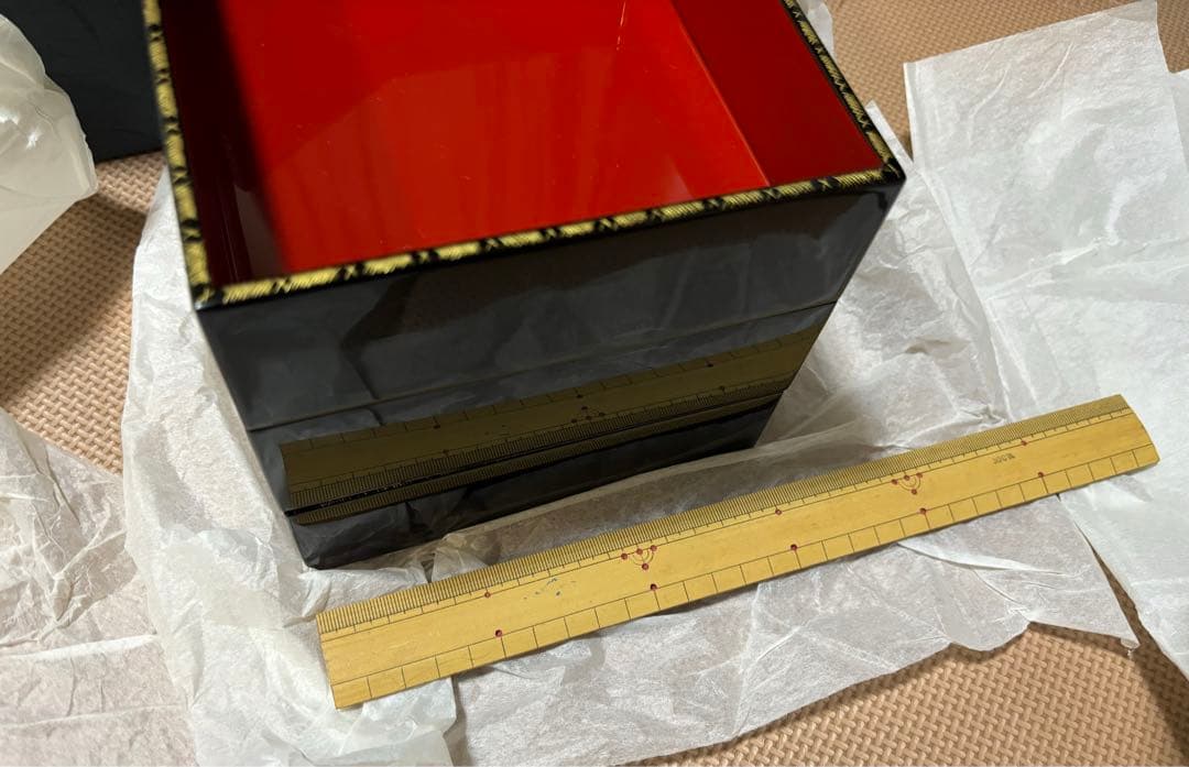 黒い漆の重箱　（未使用品）
