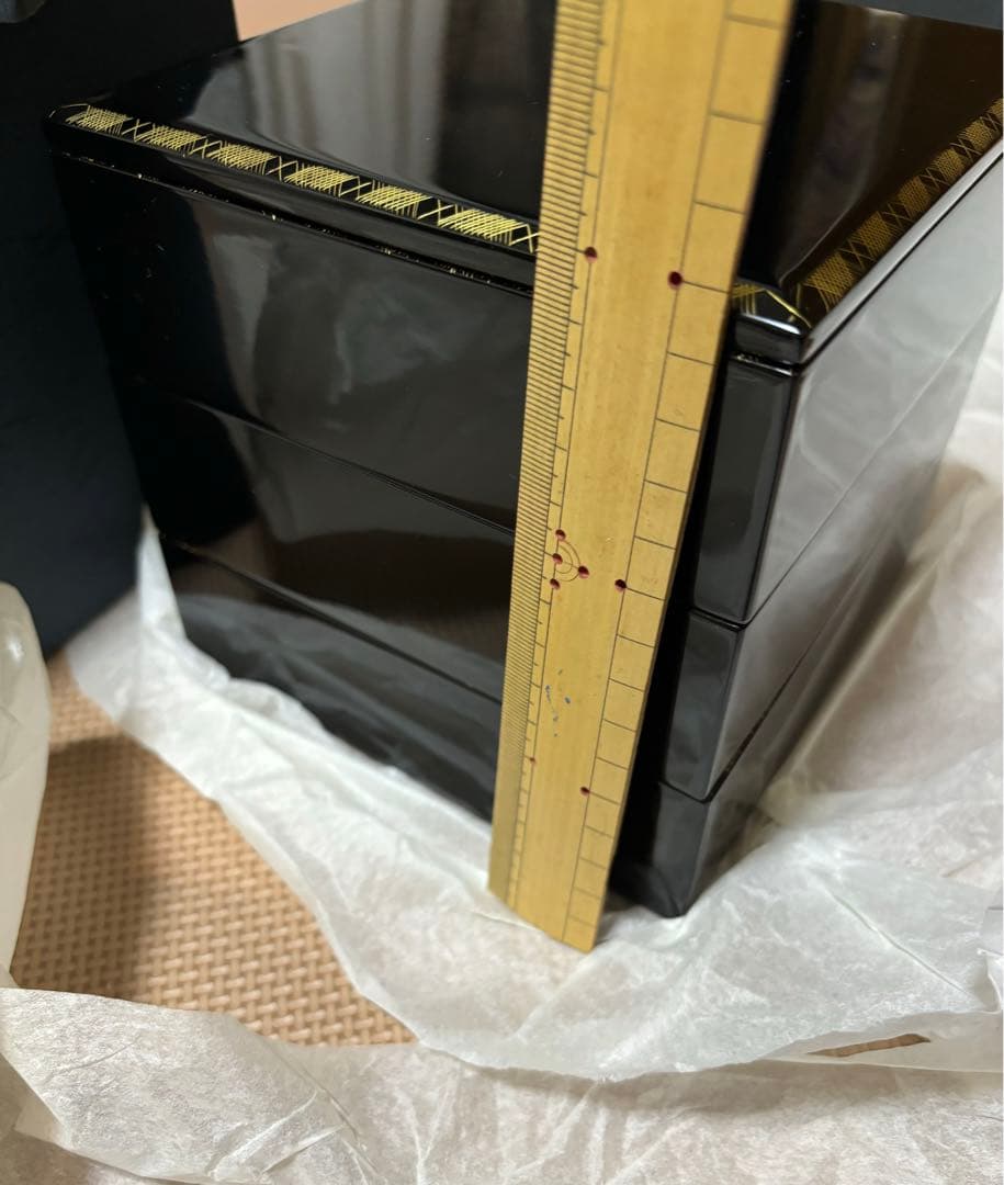 黒い漆の重箱　（未使用品）
