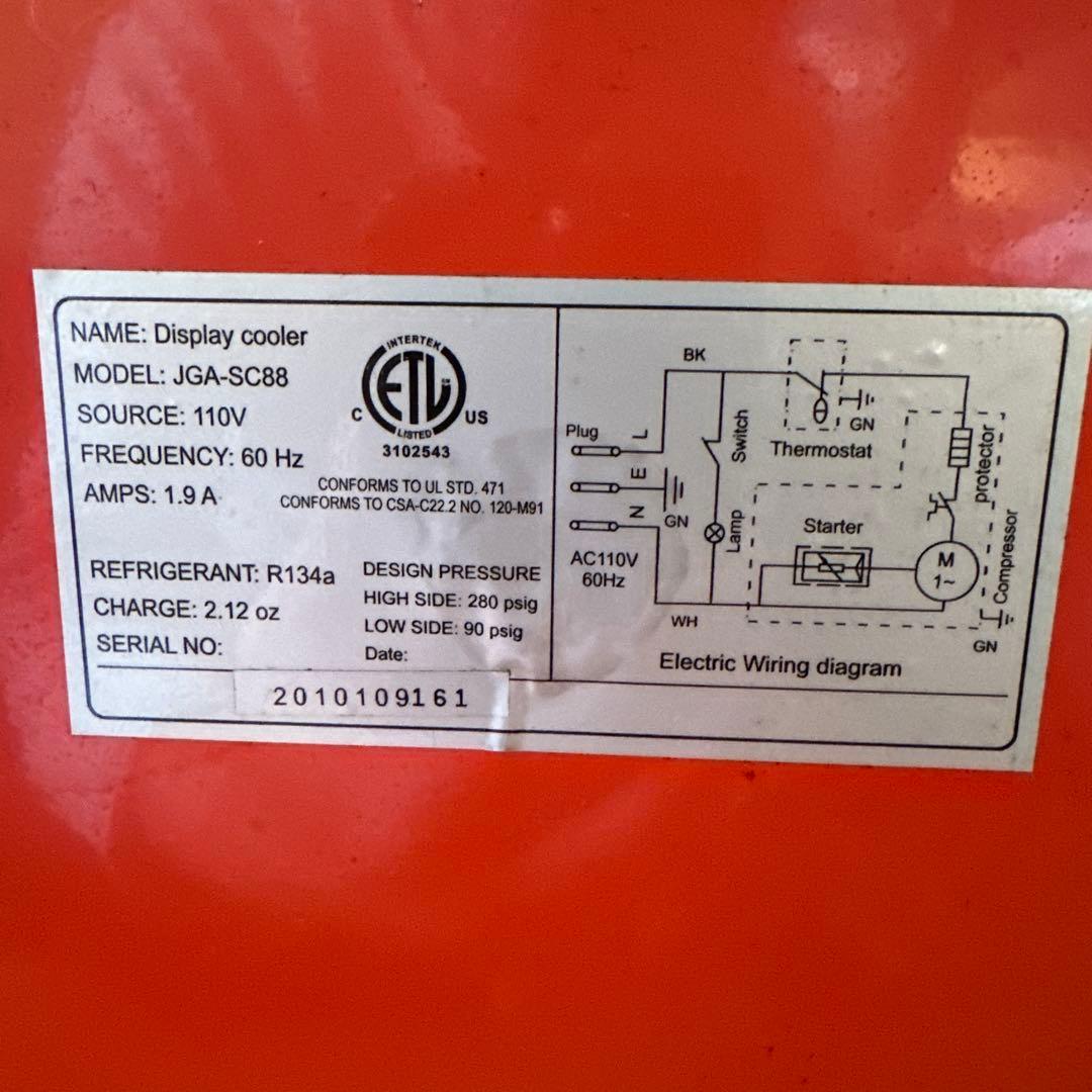 a*】様 アメリカ直輸入！バドワイザーの激レア冷蔵庫です！置くだけでアメリカンな