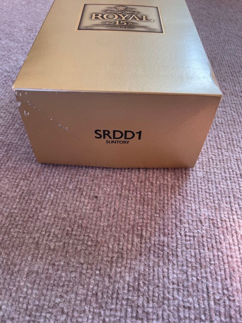 【新品箱入り】サントリーローヤル15年 ゴールドラベル　ギフト限定品　750ml