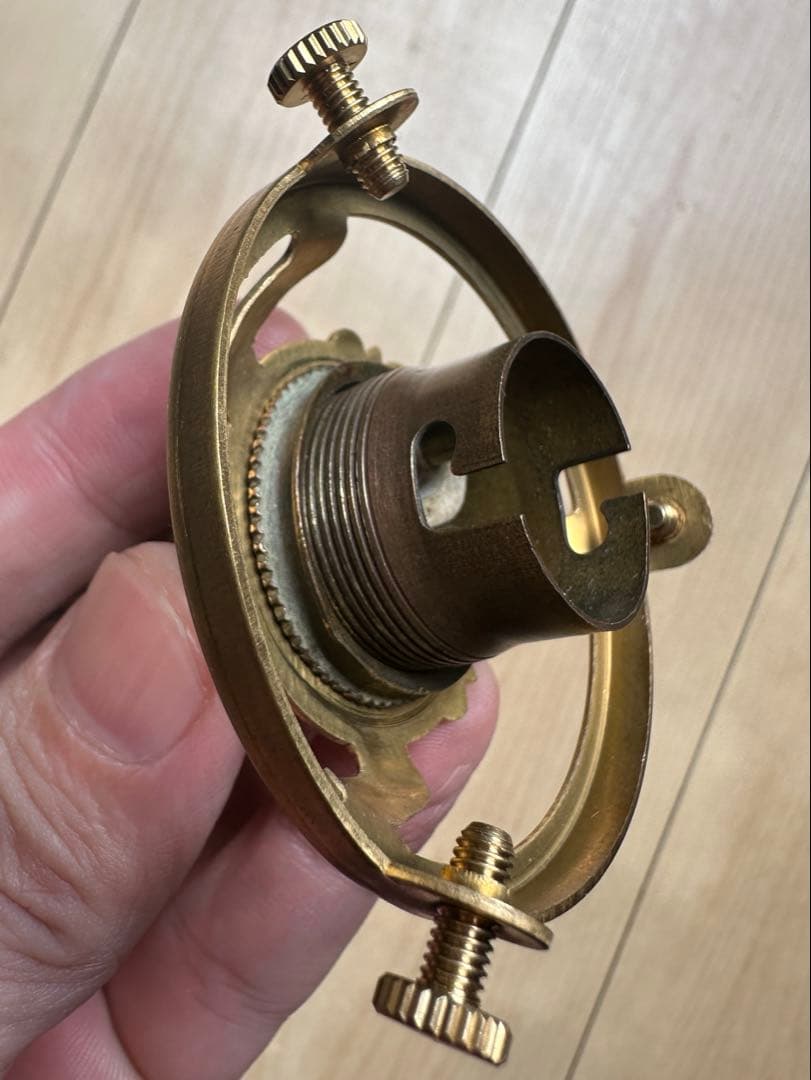 フランス アンティーク むき卵のようなオパリンガラスの可愛らしいアトリエランプ＊