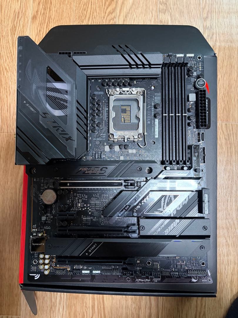 マザーボード ASUS ROG STRIX Z790-F GAMING WIFI