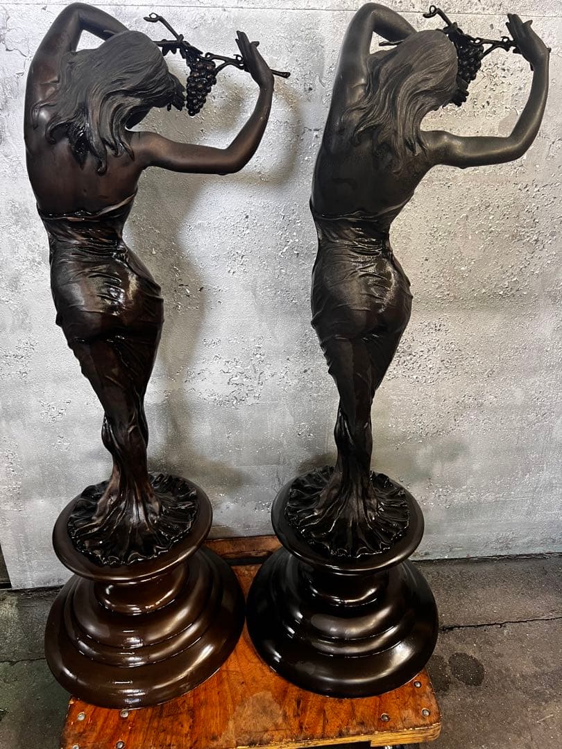 ブロンズ像　ぶどう　裸婦　2体セット　愛知発