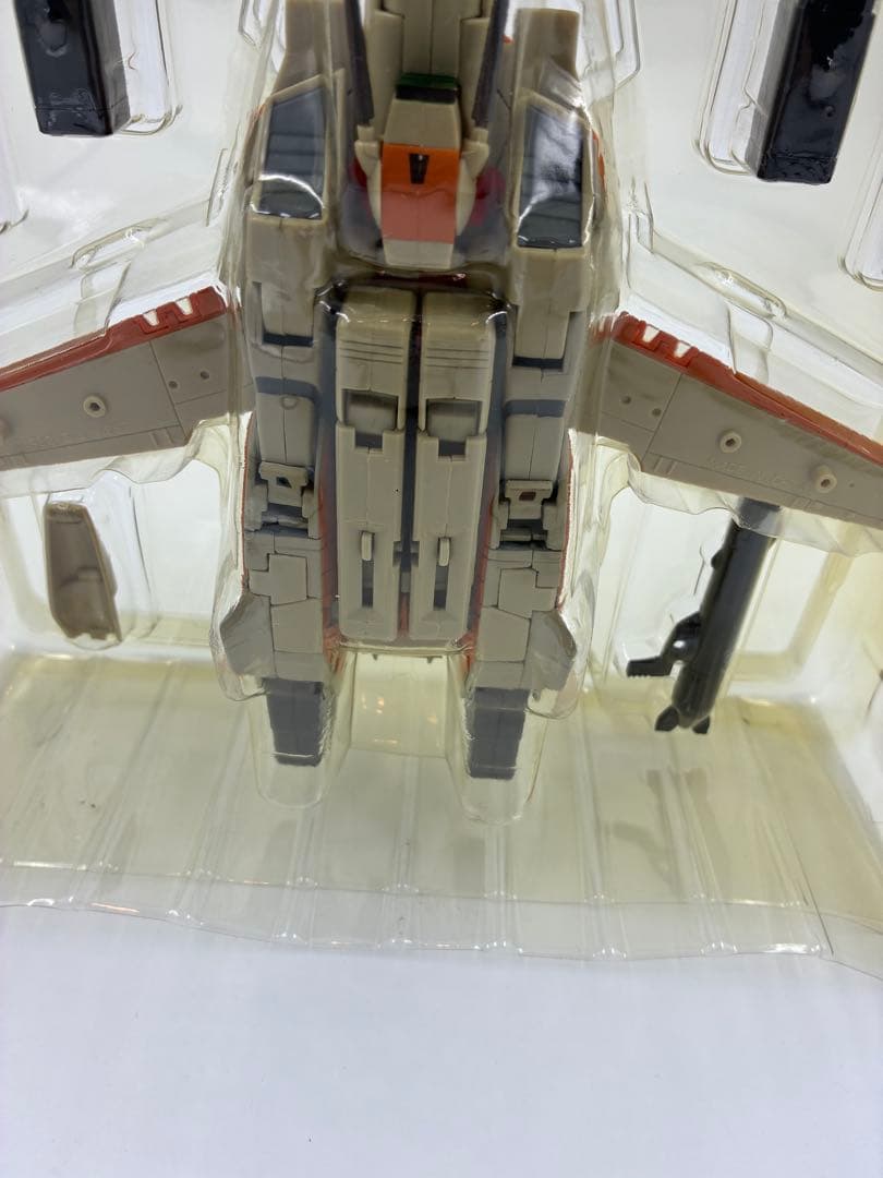 マクロス 1/60 完全変形 VF-1D バルキリー フィギュア