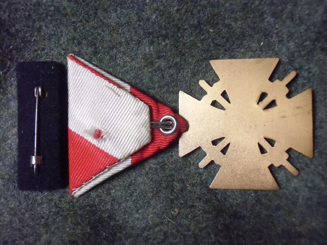 Öオーストリア連邦軍＊１９３９/４５十字章＋略綬（実物）