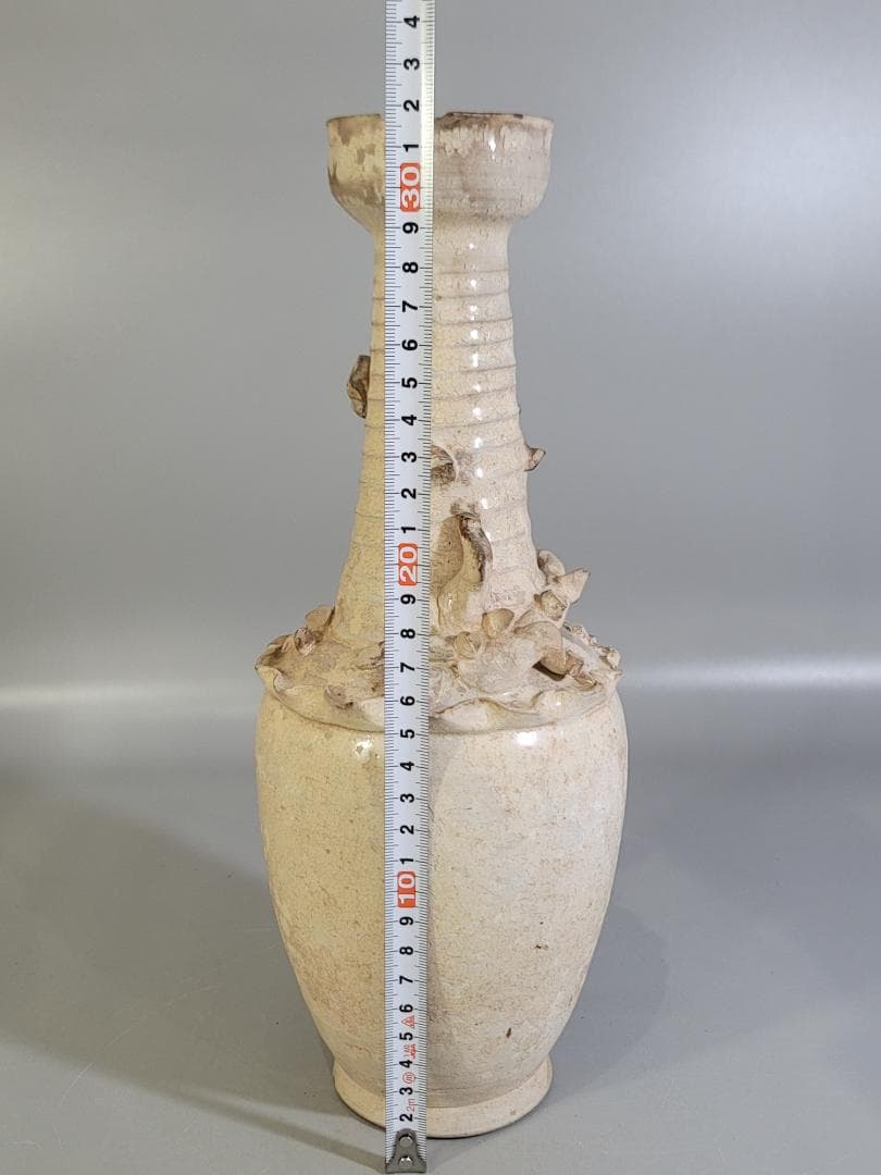 中国美術 遼白磁 纏龍貼 瓶 時代物 DT243