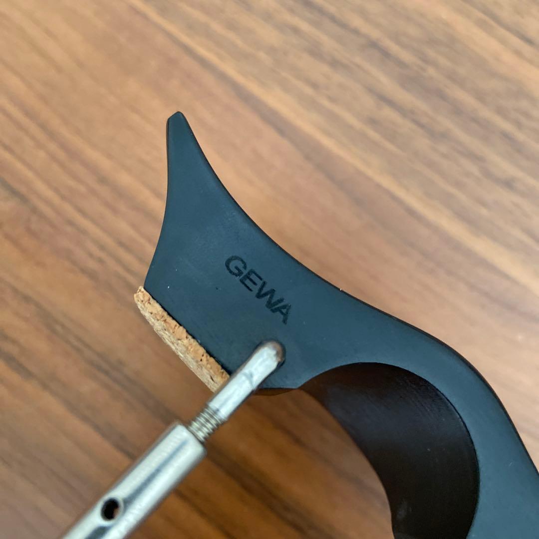 GEWA ヴァイオリン用 半月型　顎あて