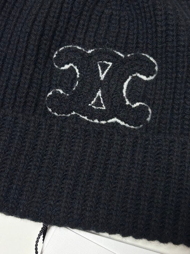 新品《 CELINE 》Triomphe Beanie ブラック ニットキャップ