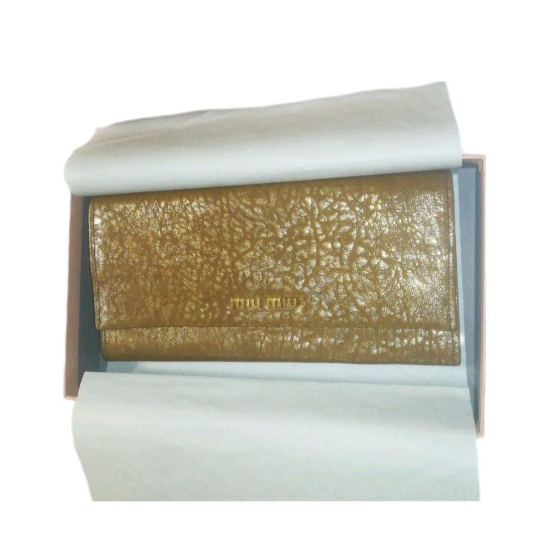 ❥専用❥　miu miu ゴールド 二つ折り財布