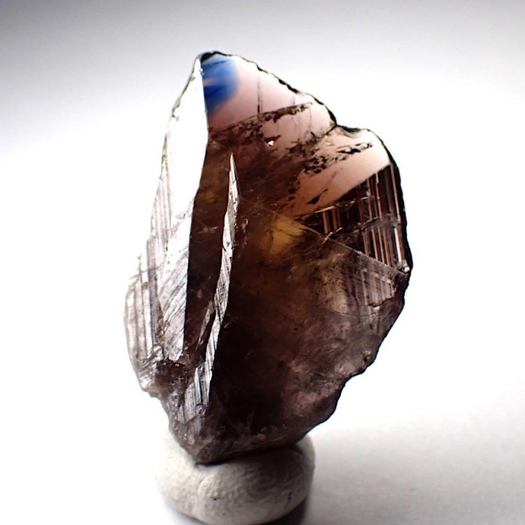 【パキスタン/スカルドゥ産】ブルーティントアキシナイト