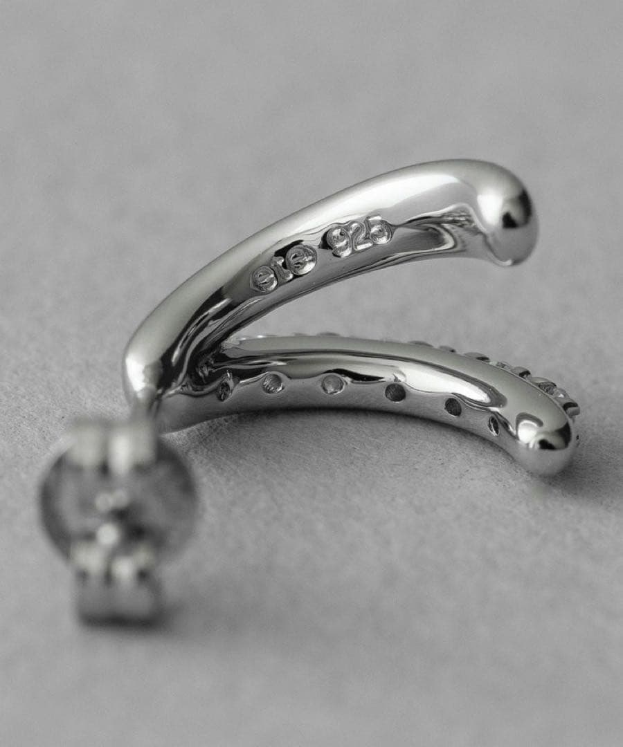 ete ビジュー ダブルライン ピアス現行品未使用