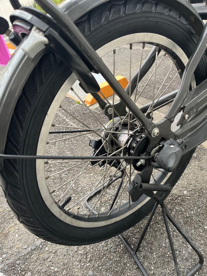 ブリヂストン　電動アシストファットバイク　ビッケポーラーベースセミファットタイヤ
