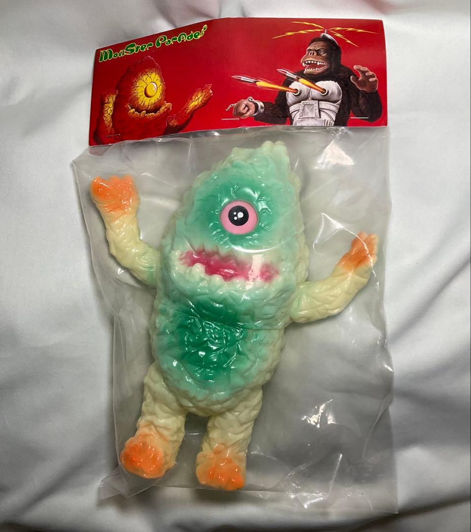 ゾルメン ズドン グロー 蓄光 新品　ソフビ　ZUDON GID ZOLLMEN