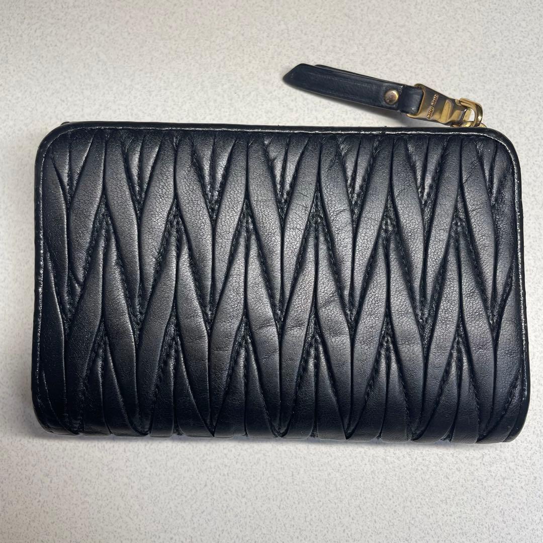 A*3様 美品✨MIU MIU 三つ折り財布 マテラッセ ゴールドロゴ ビジュー