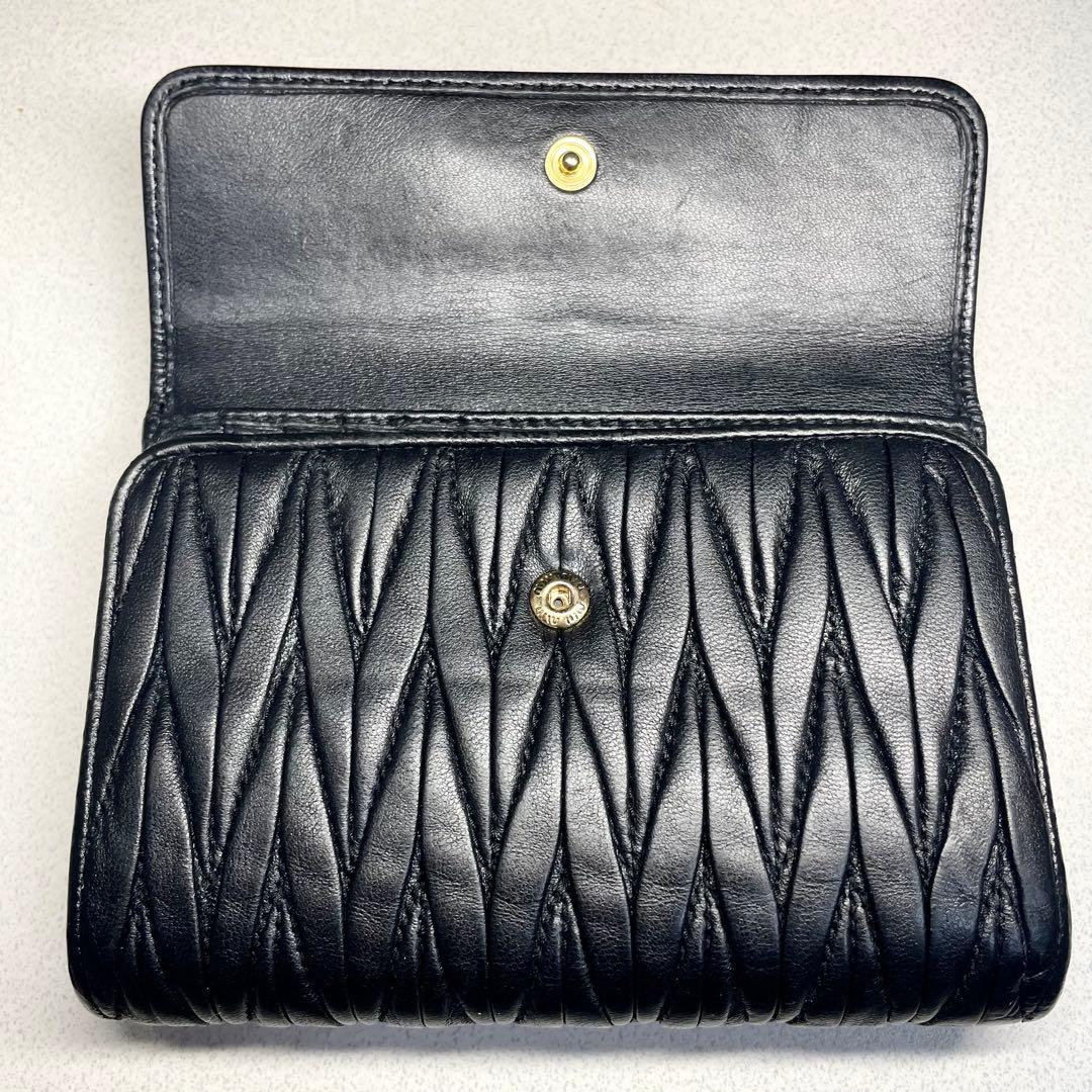 A*3様 美品✨MIU MIU 三つ折り財布 マテラッセ ゴールドロゴ ビジュー