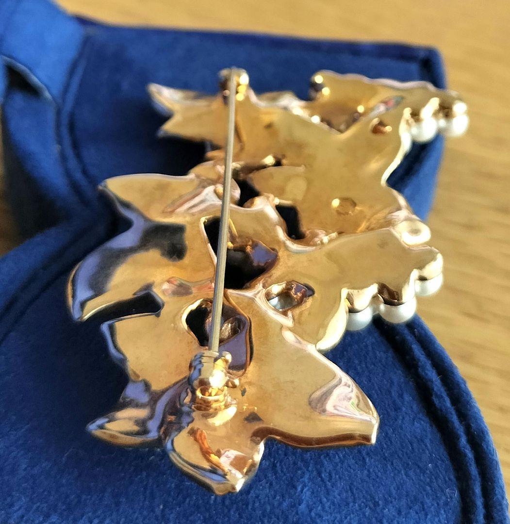 SWAROVSKI 葡萄ブローチfauxパール パヴェクリスタル エナメル 希少