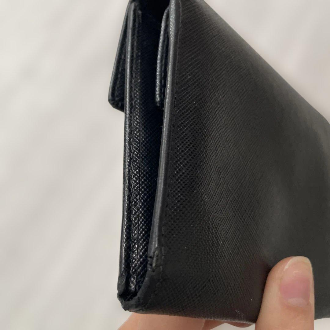 PRADA 二つ折り財布 ブラック サフィアーノレザー