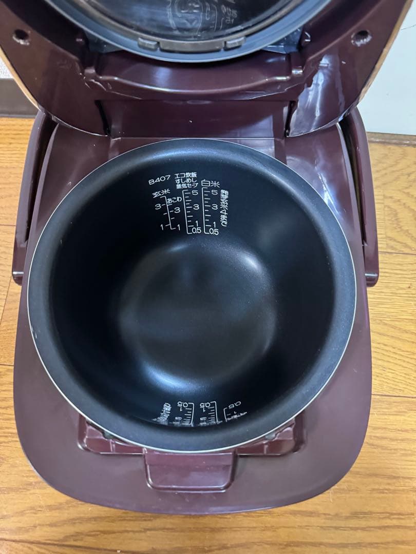 象印 NP-YT10 圧力IH炊飯器 ワインレッド　2017年製