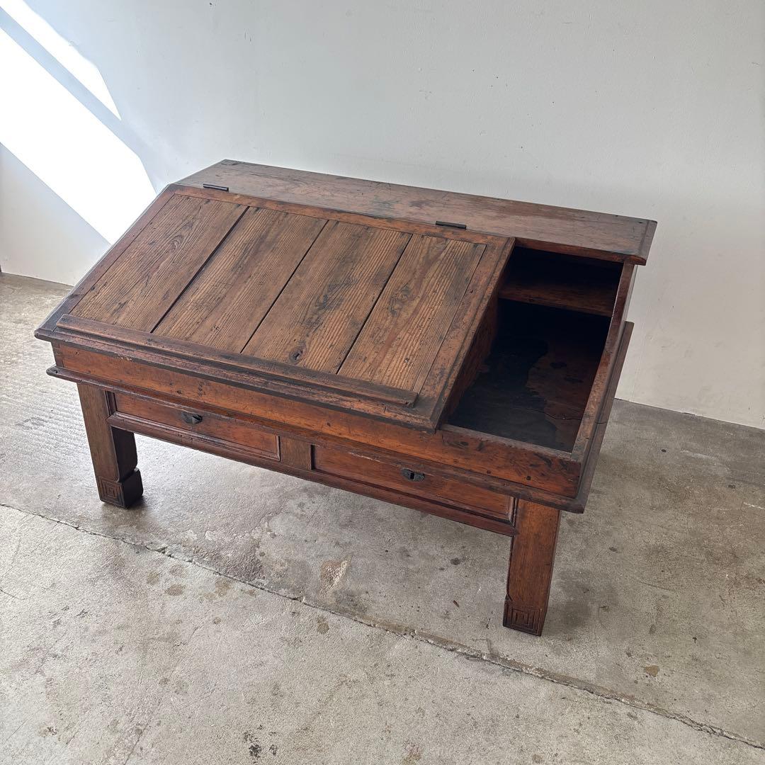 帳場机　古い引き出しと収納付きのテーブル　展示台　ライティングビューロー