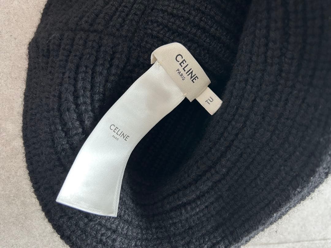 CELINE セリーヌ　黒　ニット帽