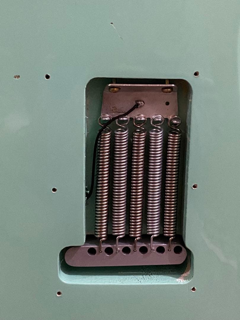 テト様　Bacchus エレキギター ミントグリーン