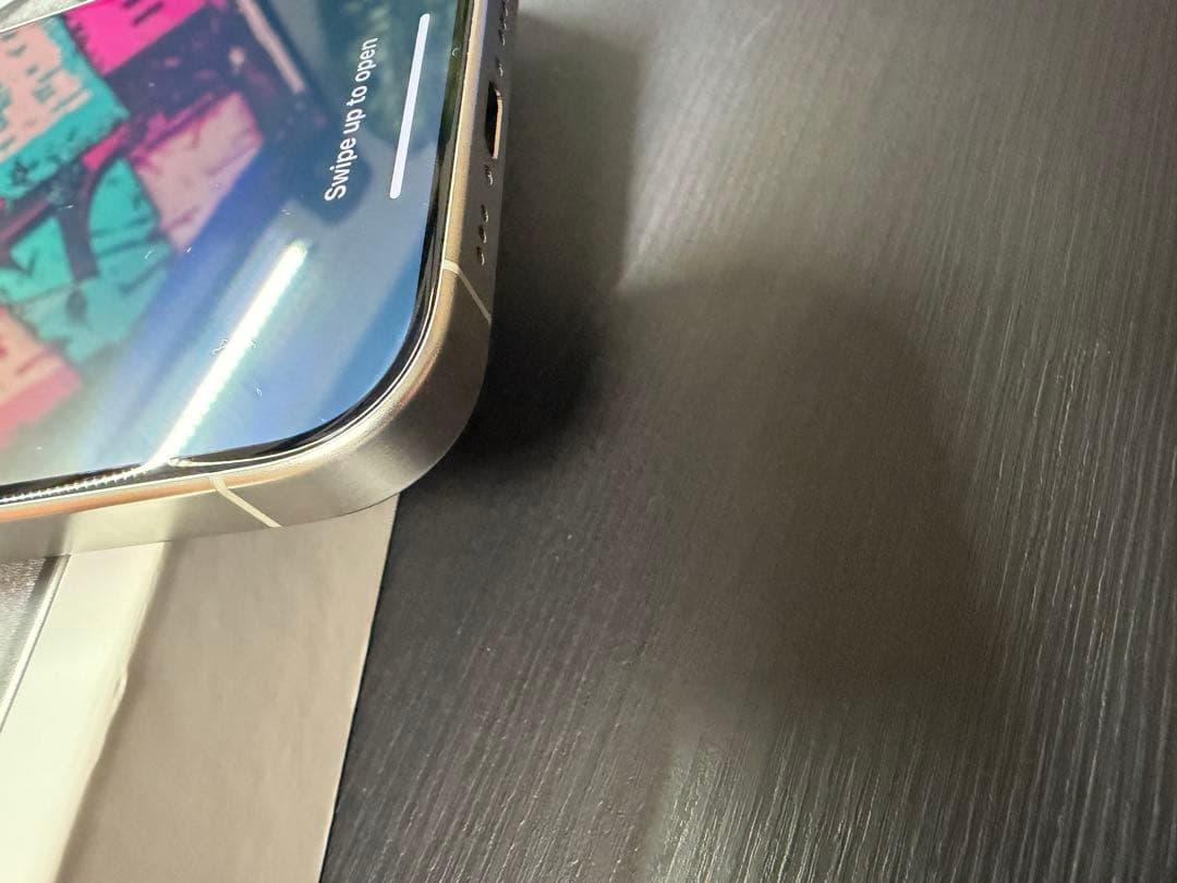 【美品】iPhone 15 Pro 128Gホワイトチタニウム