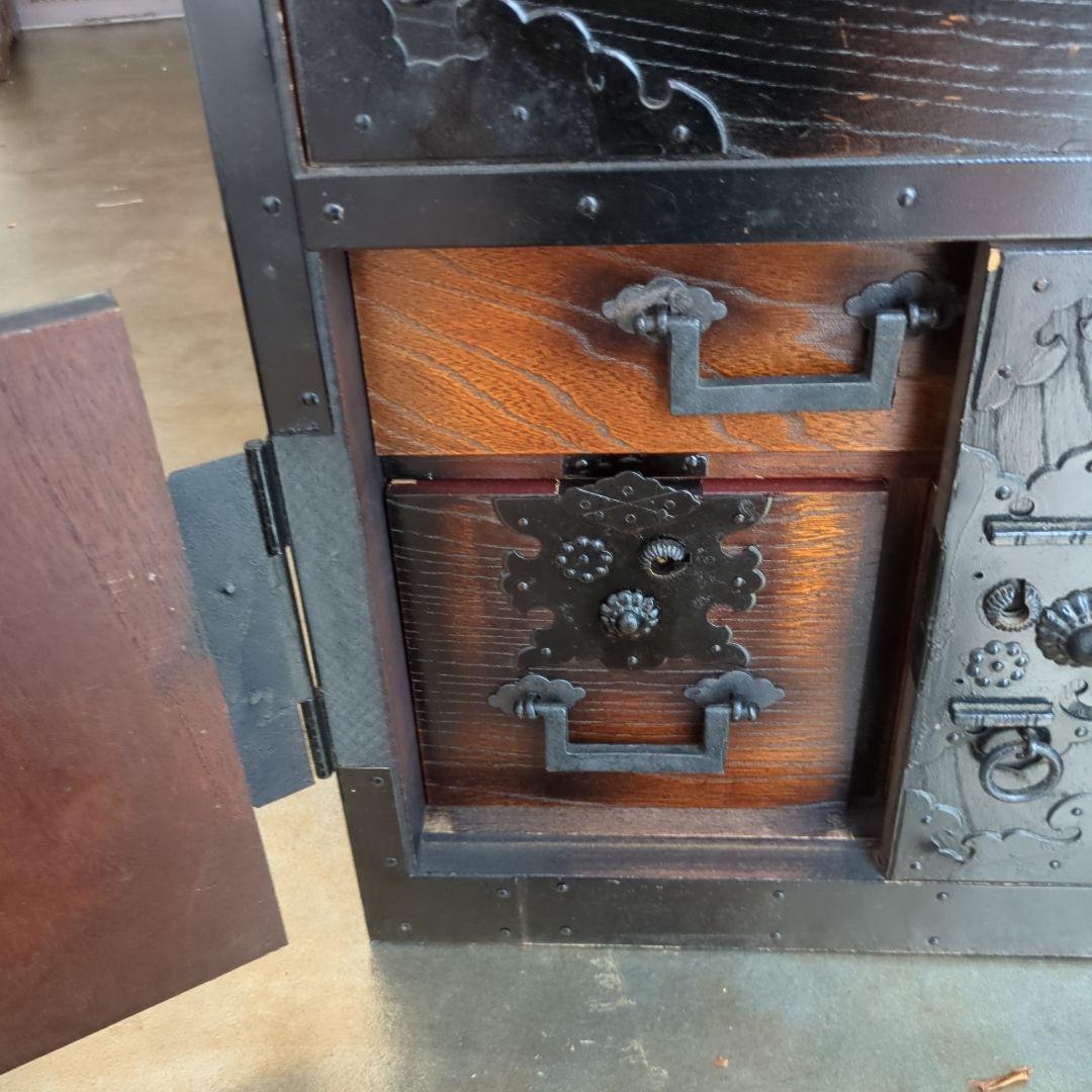 れいちゃん 箪笥 古材 古金具 引き出し 隠し箱 手提げ 飾り棚