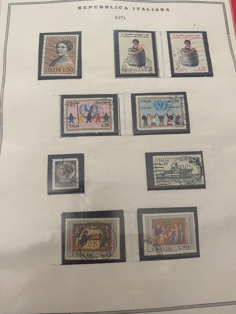 (N36) 切手コレクション イタリアの切手127枚