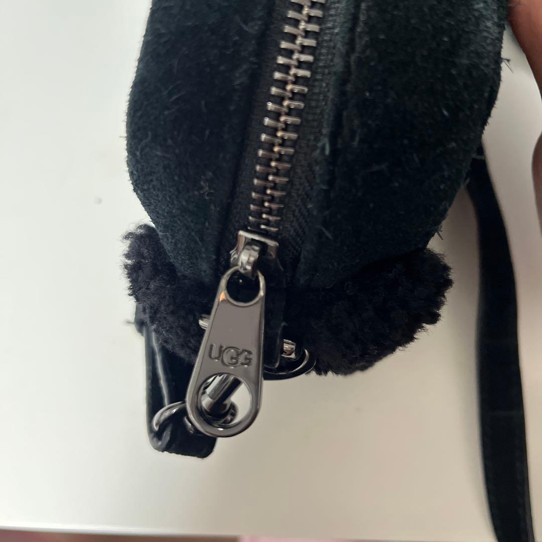 UGG 黒 ショルダーバッグ