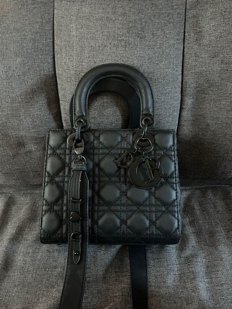 ブラック キルティング ハンドバッグ スカーフ付き