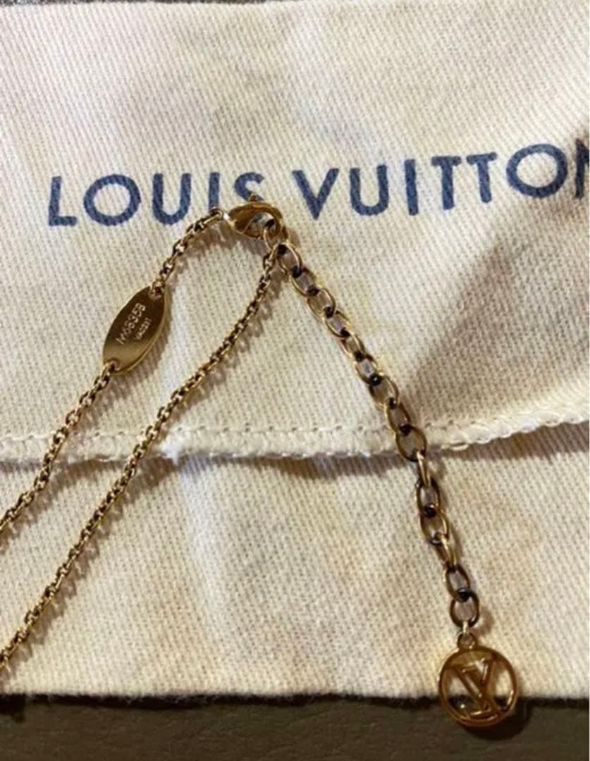 ルイヴィトン　エセンシャルV ネックレス　ゴールド　パール　限定