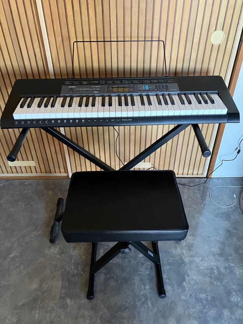 セール！電子ピアノ　カシオ　CTK2550 椅子　スタンドセット　楽譜置きつき