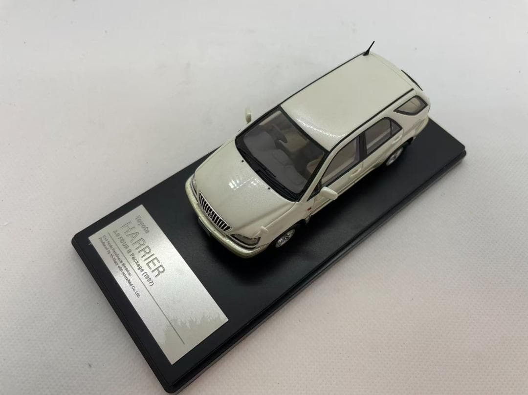 402-635 Hi-Story 1/43 トヨタ HARRIER ホワイト