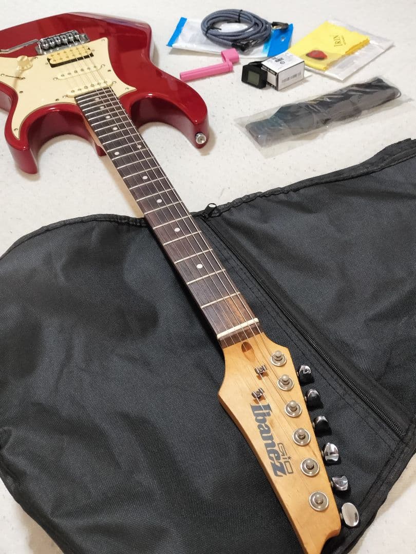 Ibanez ストラトタイプ 赤 レッド オマケ多数ケース付き 初心者最適