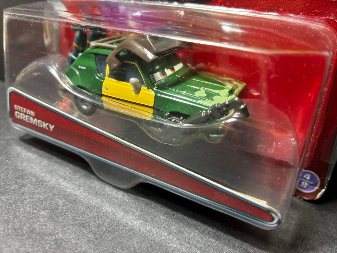 りくちん出品　カーズ ミニカー STEFAN GREMSKY