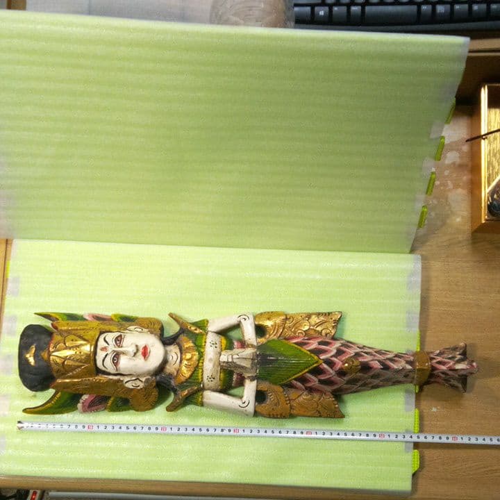 民族像　 壁掛け　オブジェ　木製　木彫り　雑貨　インテリア　エスニック　魔除け