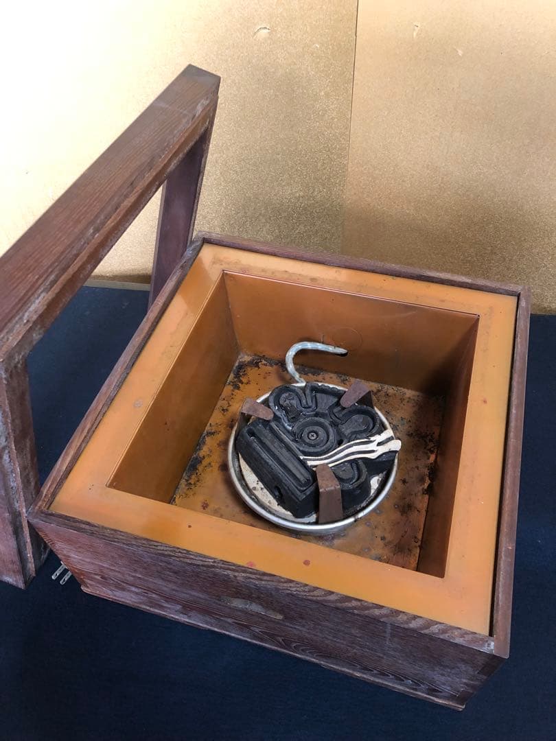 《R》茶道具 置炉 コード穴付 野々田式炭型電熱器付 1f