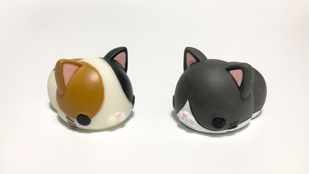 もにまるず　みけねこ