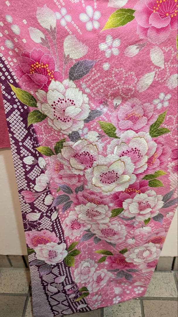 【美品】ピンク 花柄 振袖•Ｌサイズ