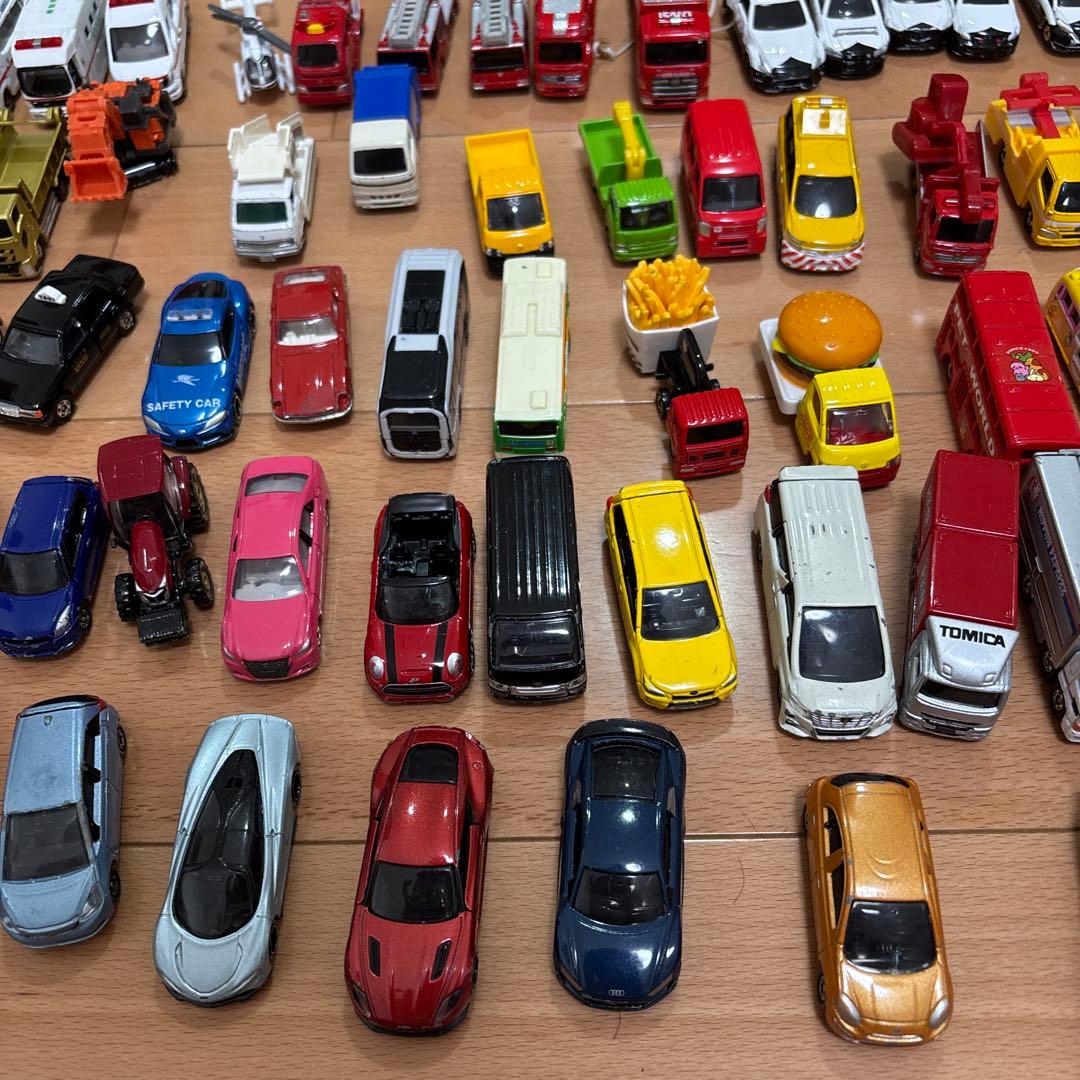 パ*ん様 トミカ　まとめ売り　80台＋