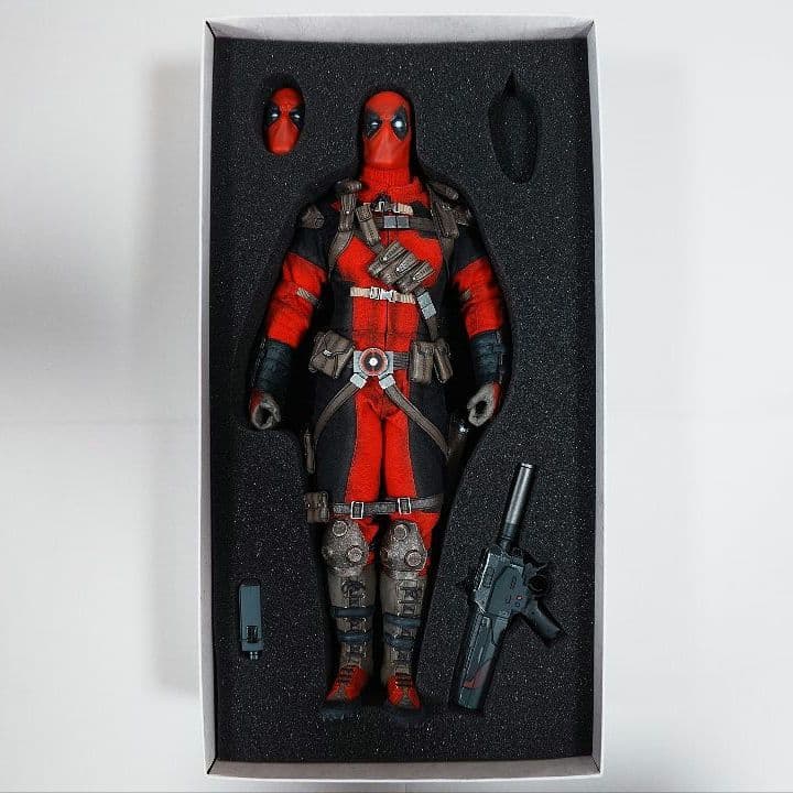 【サイドショウ・シックス・スケール】＃００１ デッドプール 通常版