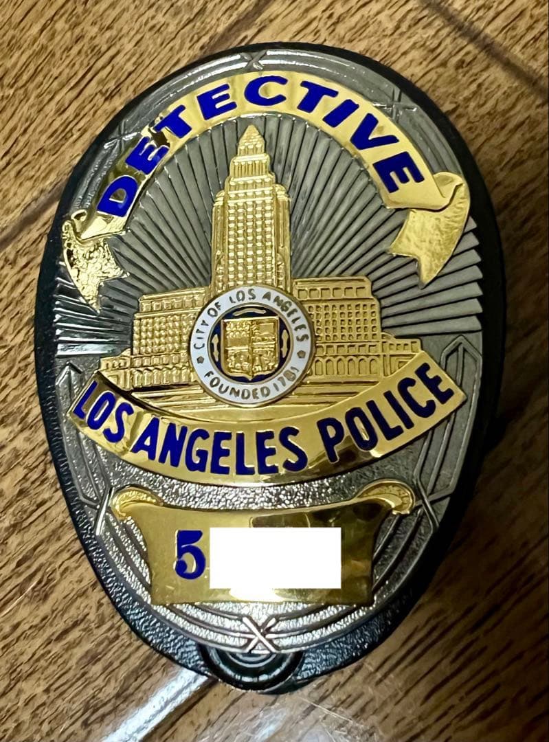LAPDバッジ　LE装備　ポリスバッジ　ロサンゼルス市警　KM企画　レプリカ