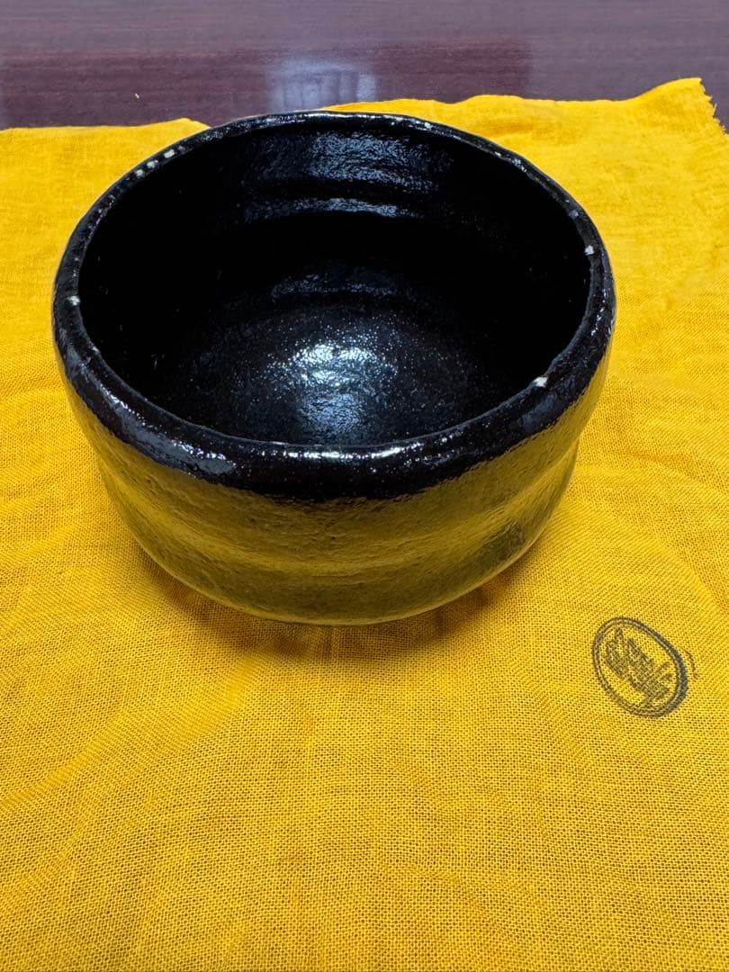 長次郎写鉢開　木箱付き　黒楽茶碗