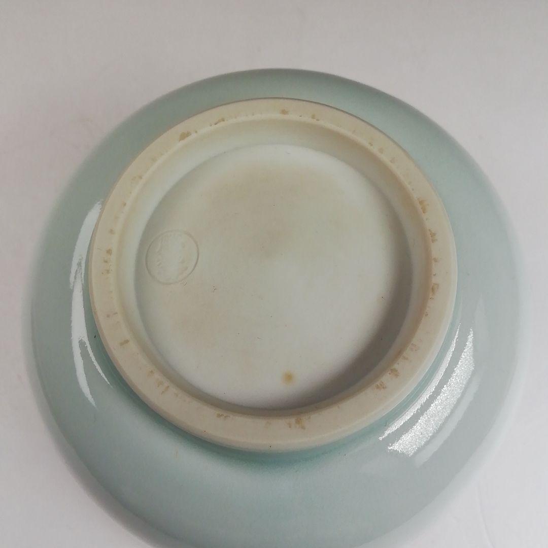 Ｔ９０６　茶碗　『青磁　梅』『勝龍寺窯』　共箱　抹茶碗　茶道具