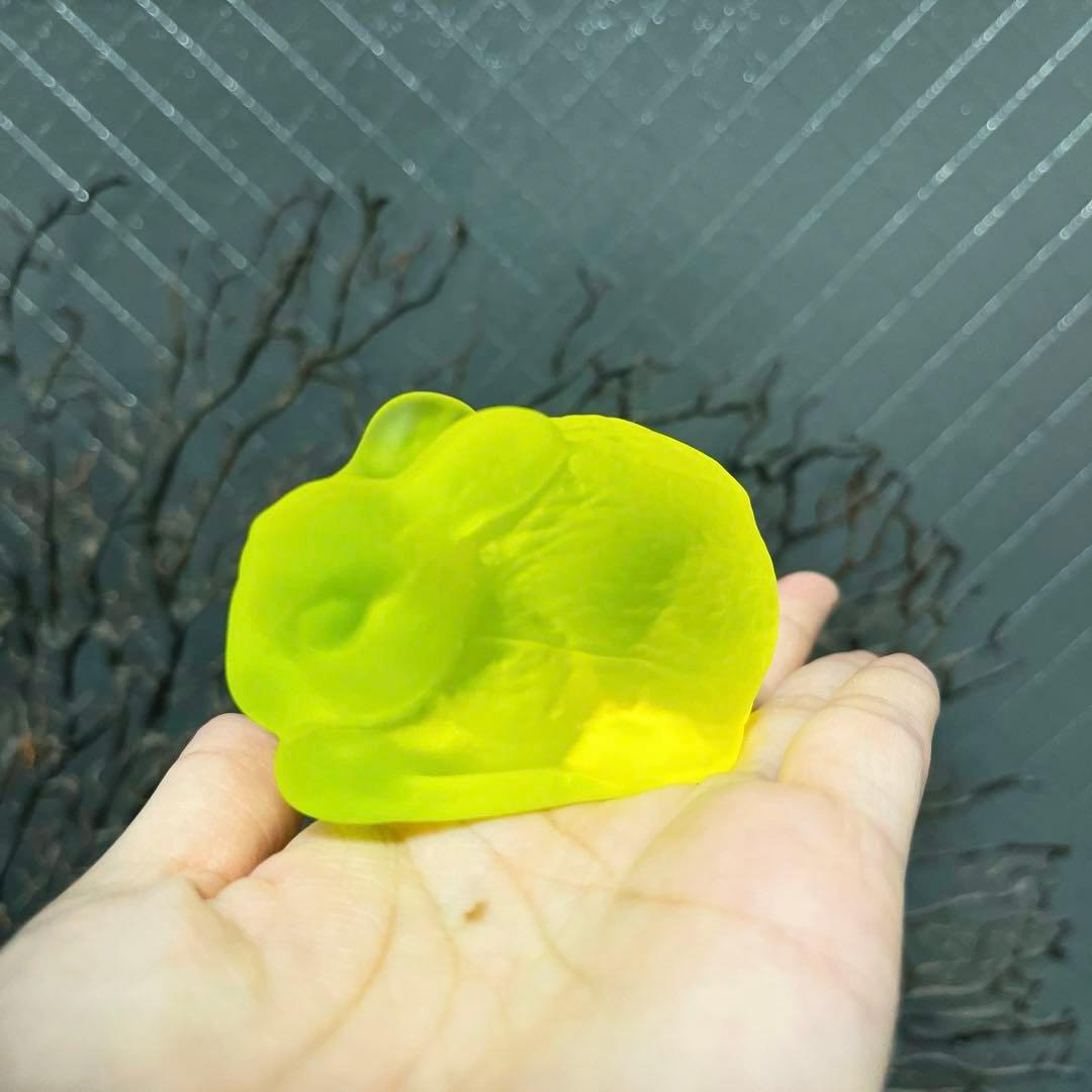 骨董　時代ガラス　磨りガラス　プレスガラス　兎　フィギュリン　文鎮　ウランガラス